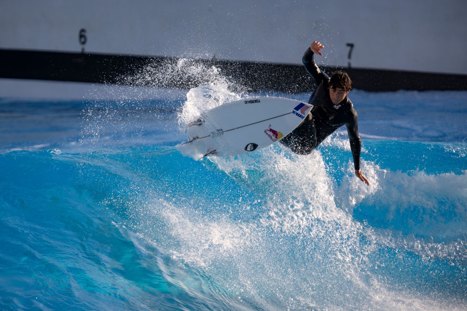 Red Bull Pool Clash Ad Ala A Bay Con Leonardo Fioravanti E Teresa Bonvalot Actionsport